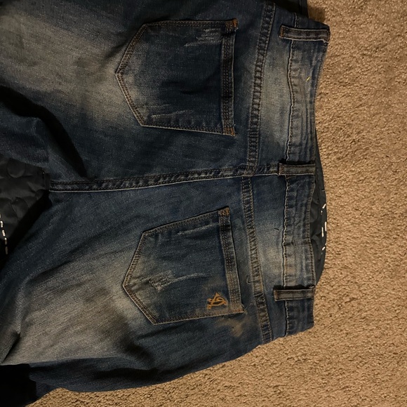 VIP DISTRESSED JEANS 5/6 - Picture 4 of 12